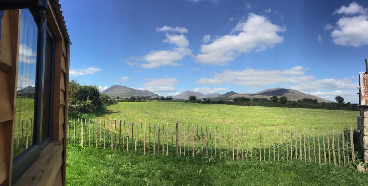 Willowtree Glamping Mournes Villa Annalong ภายนอก รูปภาพ